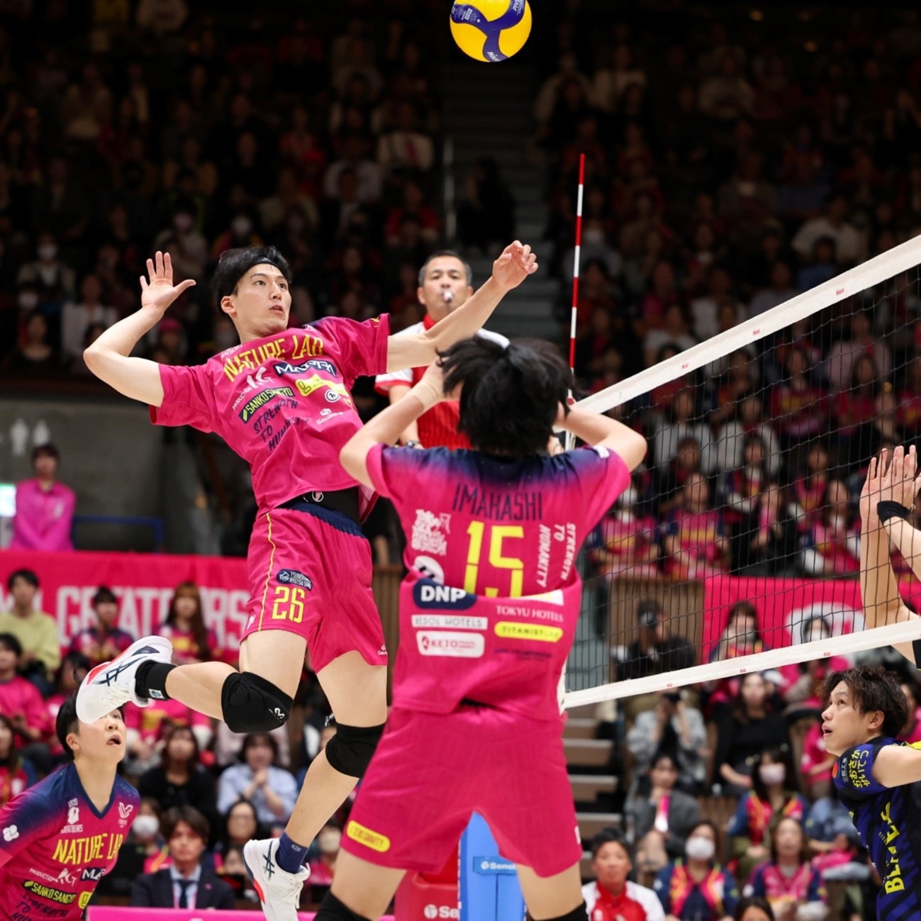 曼联青训产品梅努入选英格兰队